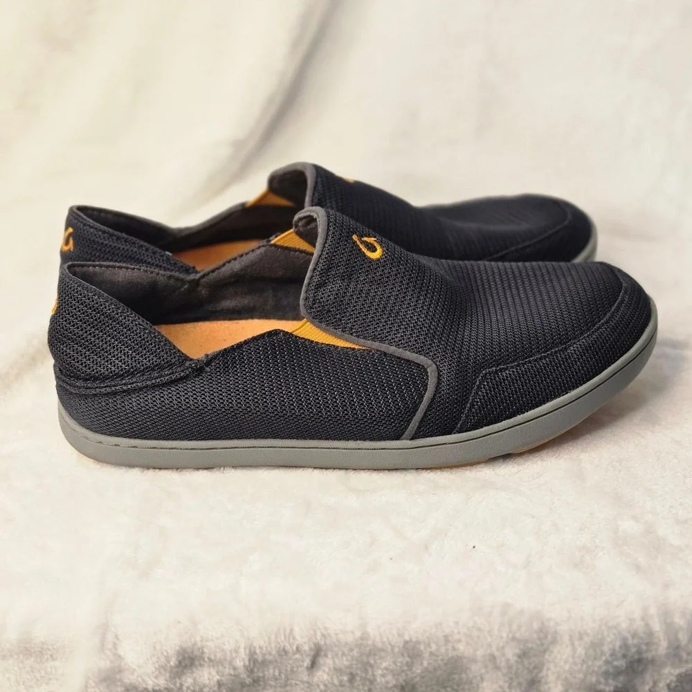 OluKai Men's size 8 gray slip-on shoes‎